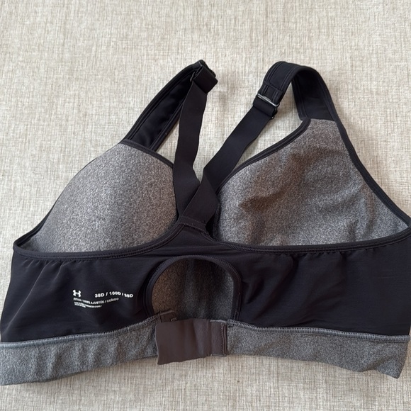 Underarmor High Impact athletic Sports Bra size 38D - Picture 6 of 7